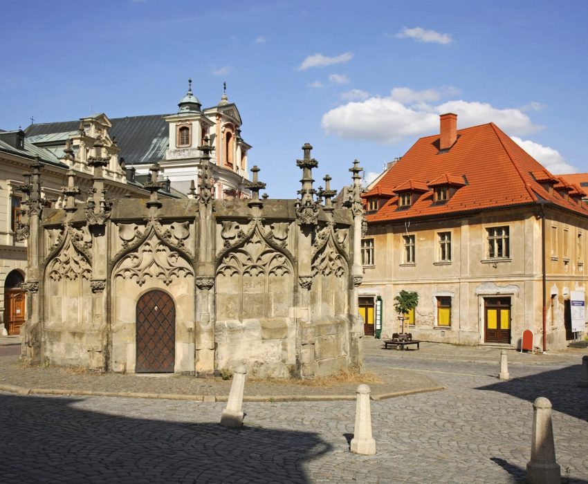 Gothic stone fountain in Kutná Hora’s Rejskovo square